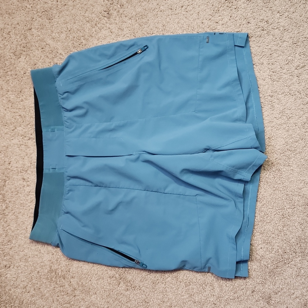 Lululemon License To Train 7.5" Shorts Unlined Mens M Blue Green Teal Athletic